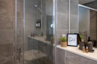 Royal Ebony by Asquare Lettings - Manchester - 1
