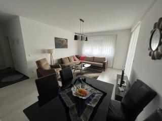 Hig Center - Pristina - 1