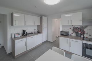 WORK&SLEEP Moderne Apartments in Villingen Schwenningen - Einzelbetten, TV, Bettwäsche & Handtücher, WLAN - 7