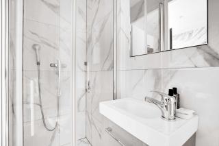 Modern Sutdio for 2 with A-C - Near Montmartre - Parijs - 4