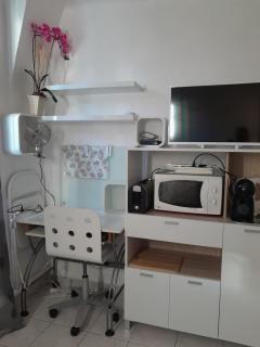 Studette équipée près Tour Eiffel -Ecole Militaire - Paris - 4