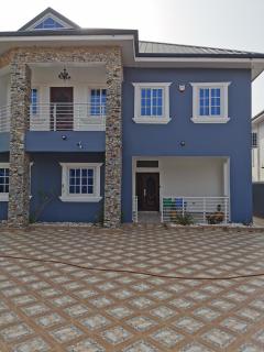 1 Bed Apartment Sleeps 2 - Parking Garden Wifi - 9