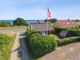 Holiday Home Leoni - 115m from the sea by Interhome - Svaneke - 2