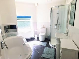 Whole house, near Chester centre - 4