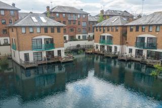 Stylish Waterfront Apartment - Londra - 3