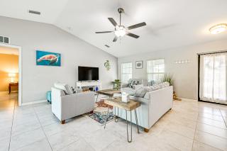 Saltwater Pool and Game Room Gulf Coast Retreat - 7