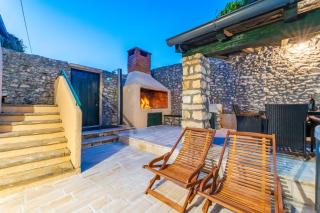 Stone Holiday house Zara with jacuzzi - Sukošan - 7