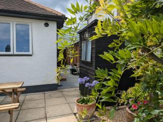 Cozy Cottage - Close to London - Epsom - 8