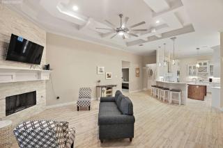 Perfect for larger companies - 0