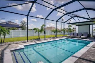 290 4 bedrooms Fenced yard Pool tvs in all rooms - Cape Coral - 4