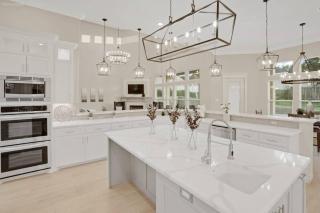 298 5 Bedrooms Fenced yard New Construction - Robstown - 6