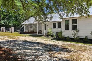 Cayce Cottage w Private Pool - Cayce - 6