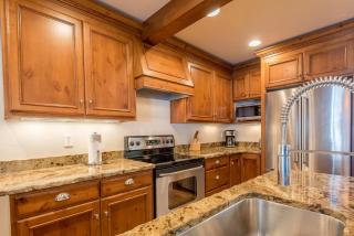 Andora Villa Condo 102 - Ketchum - 1