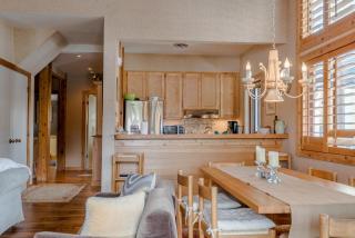 Wildflower Condo 607 - 1