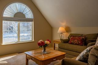 Yeager Home Elkhorn - 1
