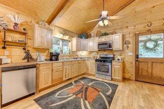 Secluded Cosby Cabin with Wraparound Deck - Cosby - 3