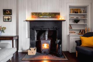 Shepherd's Cottage - 1