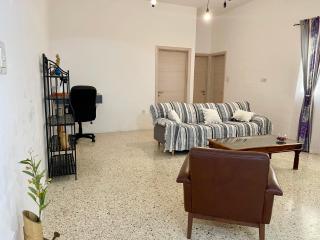 Coastal Charm Spacious 3-Bedroom Retreat Steps from the Beach - St Paul's Bay - 1