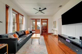 Bungalow W Hot Tub And Fp - Fredericksburg - 7