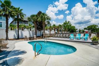 Rise and Shine Pet friendly Golf cart included - 9