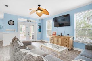 Skips Corner Pet Friendly Beach Trolley - Destin - 9