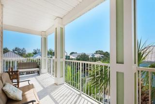 Skips Corner Pet Friendly Beach Trolley - Destin - 8