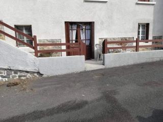 Appartement accueillant avec vue sur la montagne et le lac, 45 m² - Alleyras - 1