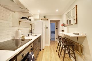 The Nook Central Harrogate Apartment with Parking - 4