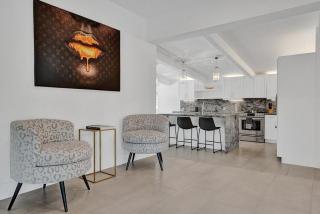 New ! Pool House 3-bedroom Home Victoria Park - 5