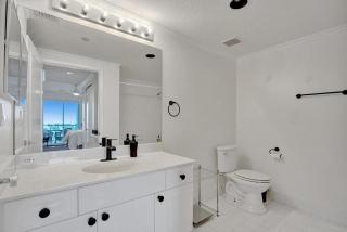 Le Petit Italie ,water View 22 With Pool - Sunny Isles Beach - 3