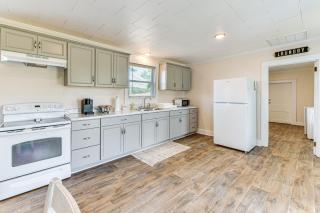 Peaceful Lenoir Home with Valley and Mountain Views! - Lenoir - 4