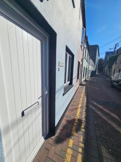 8 Eyre Square Lane - Galway - 8