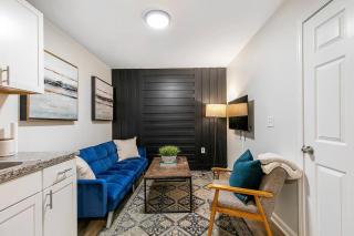 Charming 2BR Retreat-Free Parking - 0