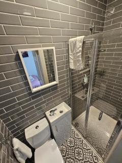 Shop Street Apartment - 1