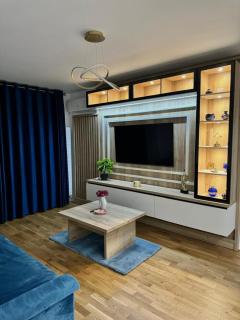 Luxury Blue Apartment - Iaşi - 9