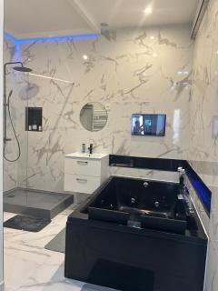 Suite ZEN by L Amaryllis Jacuzzi Béziers-Centre Arrivée autonome - Béziers - 2