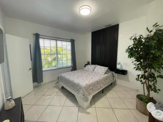 Private Suite next to Calle Ocho - Miami - 8