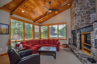 Retreat on Main Street - McHenry - 8
