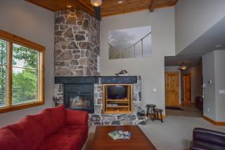 Retreat on Main Street - McHenry - 6