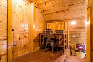 Garden Lodge Luxury Cabin Stunning Views and Hot Tub - Fawnskin - 4