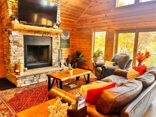 Parhelion Chalet - McHenry - 6