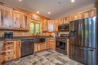 Parhelion Chalet - McHenry - 3