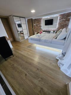 Viktor Lux Apartman 1 - 8