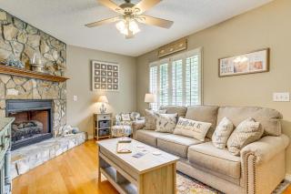 Navarre Home with Palm Tree Views about 4 Mi to Beach! - Navarre - 7