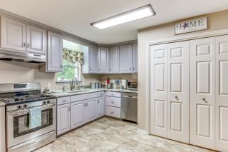 Navarre Home with Palm Tree Views about 4 Mi to Beach! - Navarre - 8