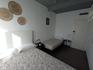 Plaza Universitat Private Rooms - Barcelone - 4