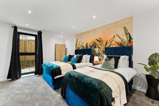 Stylish Abode in Leeds - Games Room - Parking - Leeds - 8