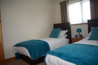 Portland Mews - 3 Bed Holiday Home By Premier Serviced Accommodation - 4