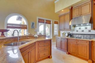 Upscale Villa with Pool and Boat Dock in Cape Coral - Cape Coral - 1