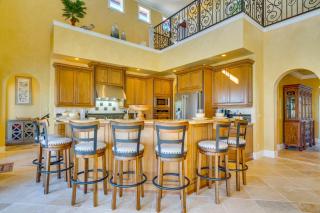 Upscale Villa with Pool and Boat Dock in Cape Coral - Cape Coral - 2